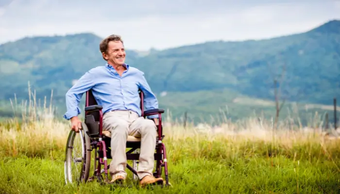 Qual o Melhor Tipo de Cadeira de Rodas para Idosos e Pessoas com Mobilidade reduzida: Um Guia Completo
